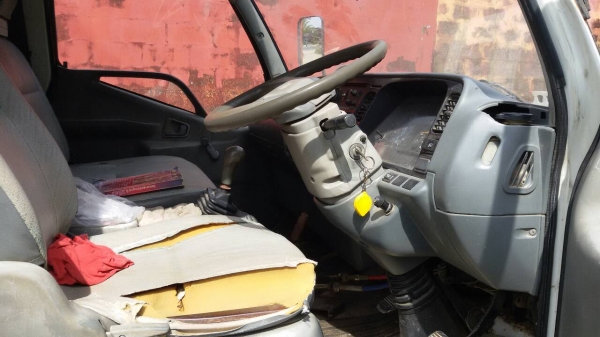 รถมิตซู 6 ล้อดั้ม 130 แรงม้า. ปี 45.   สนใจติดต่อ  081 - 6079515