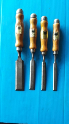 ขายสิ่วอินทรีสมอชุด4ขนาด งานเก่าเก็บเยอรมันMade in Germany.