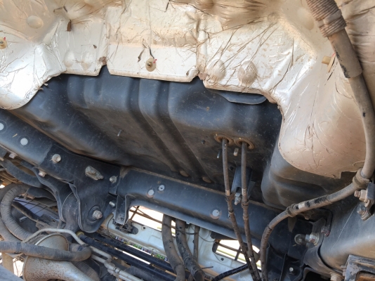 รถฮีโน่ 6 ล้อดั้ม FC9J 175 แรงม้า. ปี 54.  ( รถวิ่ง 5x,xxx กม. )    สนใจติดต่อ  081 - 6079515