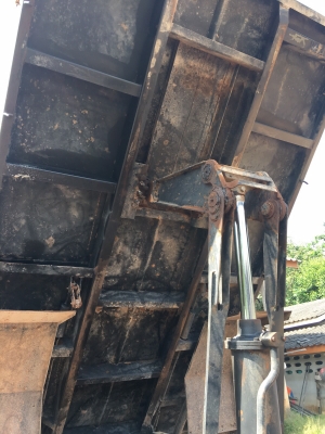 รถฮีโน่ 6 ล้อดั้ม FC9J 175 แรงม้า. ปี 54.  ( รถวิ่ง 5x,xxx กม. )    สนใจติดต่อ  081 - 6079515