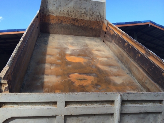 รถฮีโน่ 6 ล้อ FG8J  220 แรงม้า. ปี 49  ( รถวิ่ง 2xx,xxx กม. )    สนใจติดต่อ  081 - 6079515