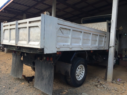 รถฮีโน่ 6 ล้อ FG8J  220 แรงม้า. ปี 49  ( รถวิ่ง 2xx,xxx กม. )    สนใจติดต่อ  081 - 6079515