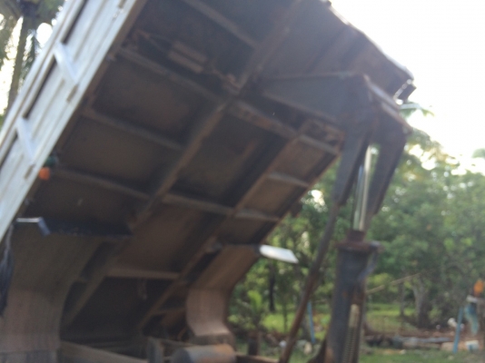 รถฮีโน่ 6 ล้อ FG8J  220 แรงม้า. ปี 49  ( รถวิ่ง 2xx,xxx กม. )    สนใจติดต่อ  081 - 6079515