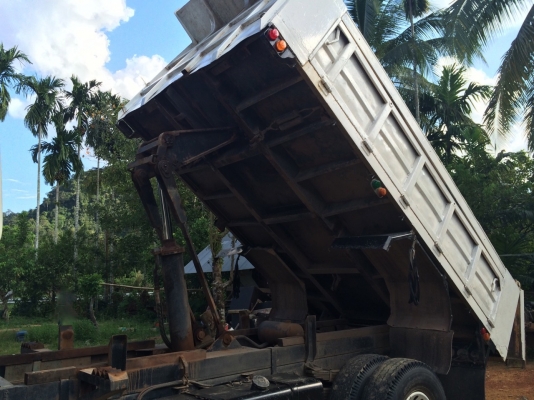 รถฮีโน่ 6 ล้อ FG8J  220 แรงม้า. ปี 49  ( รถวิ่ง 2xx,xxx กม. )    สนใจติดต่อ  081 - 6079515