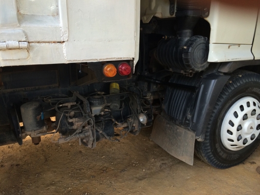 รถฮีโน่ 6 ล้อ FG8J  220 แรงม้า. ปี 49  ( รถวิ่ง 2xx,xxx กม. )    สนใจติดต่อ  081 - 6079515