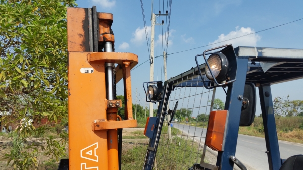 ขายด่วนรถยก TOYOTA 5FGยก1.5ตันเสาสูง3เมตรยางตันหน้าหลังรถนอกนำเข้ายังไม่เคยใช้งานในเมืองไทยเลย=รุ่นใหม่ขายถูกๆๆ ขายด่วนรถยก TOYOTA 5FGยก1.5ตันเสาสูง3เมตรยางตันหน้าหลังรถนอกนำเข้ายังไม่เคยใช้งานในเมืองไทยเลย=รุ่นใหม่ขายถูกๆๆ