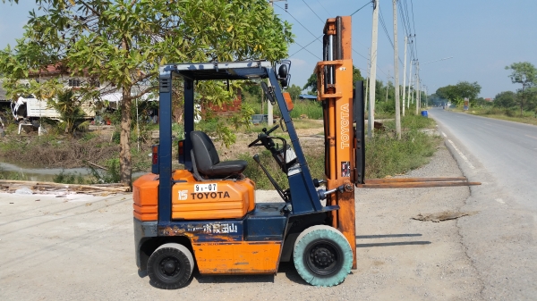 ขายด่วนรถยก TOYOTA 5FGยก1.5ตันเสาสูง3เมตรยางตันหน้าหลังรถนอกนำเข้ายังไม่เคยใช้งานในเมืองไทยเลย=รุ่นใหม่ขายถูกๆๆ