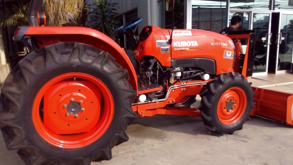 ขายด่วนรถไถคูโบต้า47แรง+ดันหน้า