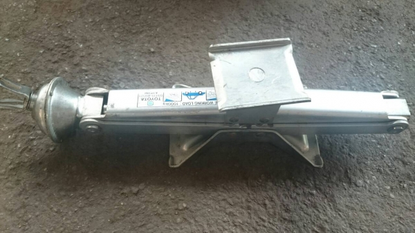 แม่แรงสะพานรุ่นมีตัวทดผ่อนน้ำหนัก Toyota สินค้าจากญี่ปุ่น