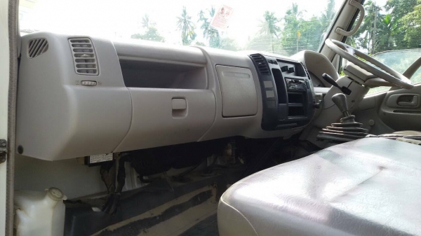 ขาย 6 ล้อฮีโน่ 120 แรง เครน 3.3 ตัน ปี 2546 สภาพเดิม จัดแนนท์ได้ครับ  สนใจติดต่อได้ 081-9420141  ,  081-5715326