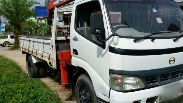 ขาย 6 ล้อฮีโน่ 120 แรง เครน 3.3 ตัน ปี 2546 สภาพเดิม จัดแนนท์ได้ครับ  สนใจติดต่อได้ 081-9420141  ,  081-5715326