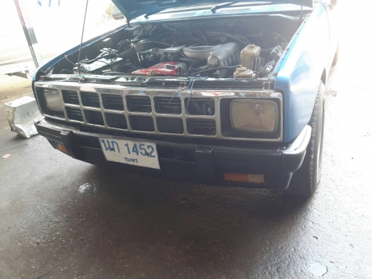 ขายถูกรถ อีซูซุ แวน 4 ประตู