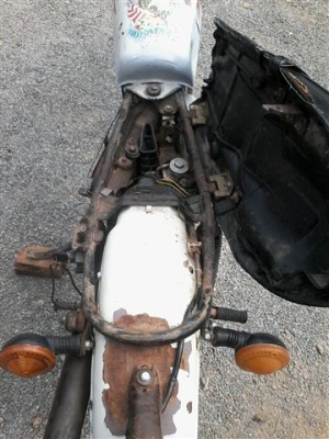 ขาย DT100 ไม่มีเอกสารออกใบซื้อขายเครื่องดีอะไหล่เดิมมาครบสภาพพร้อมใช้รถเดิมแห้งๆราคาเบาๆ 7500 บาท ขาย DT100 ไม่มีเอกสารออกใบซื้อขายเครื่องดีอะไหล่เดิมมาครบสภาพพร้อมใช้รถเดิมแห้งๆราคาเบาๆ 7500 บาท