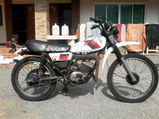 ขาย DT100 ไม่มีเอกสารออกใบซื้อขายเครื่องดีอะไหล่เดิมมาครบสภาพพร้อมใช้รถเดิมแห้งๆราคาเบาๆ 7500 บาท