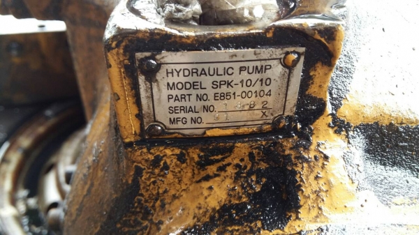 ขายครับปั้มไฮโดรลิค แมคโคร CAT 200 B รับประกันความแรงครับ