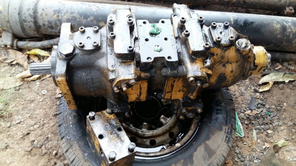 ขายครับปั้มไฮโดรลิค แมคโคร CAT 200 B รับประกันความแรงครับ