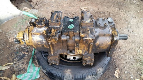 ขายครับปั้มไฮโดรลิค แมคโคร CAT 200 B รับประกันความแรงครับ