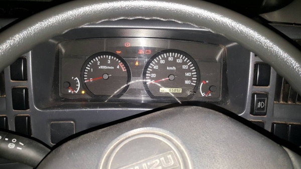 ขายรถบรรทุก 6 ล้อ ISUZU รุ่น NMR85H5FAH