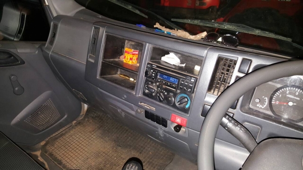 ขายรถบรรทุก 6 ล้อ ISUZU รุ่น NMR85H5FAH