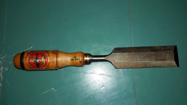 ขายสิ่วตราฉลามสมอขนาด1 1/2" Made in SWEDEN. ขายสิ่วตราฉลามสมอขนาด1 1/2" Made in SWEDEN.