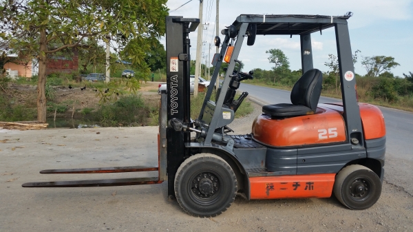 ขายด่วนรถยก TOYOTA 6FGยก2.5ตันทูฟรีงายาวๆเสาสูง3เมตรยางตันหน้าหลังรถนอกนำเข้ายังไม่เคยใช้งานในเมืองไทยเลย=รุ่นใหม่ขายถูกๆๆ ขายด่วนรถยก TOYOTA 6FGยก2.5ตันทูฟรีงายาวๆเสาสูง3เมตรยางตันหน้าหลังรถนอกนำเข้ายังไม่เคยใช้งานในเมืองไทยเลย=รุ่นใหม่ขายถูกๆๆ