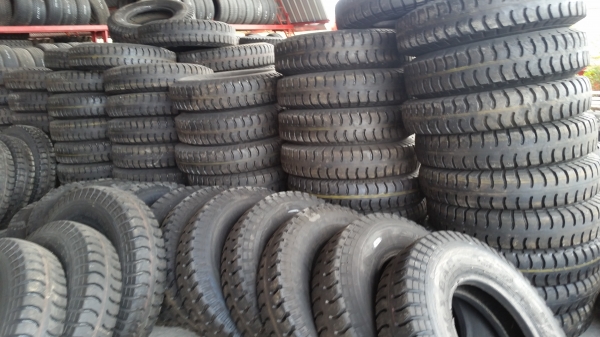 ยาง 1000/20 ผ้าใบอัดดอก อัดร้อน BOSS