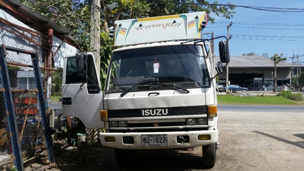 รถหกล้อ ร็อค รถห้าง เครื่อง6 BG1 ฝาส้ม 185 แรง ยางใหม่ 6 เส้น เครื่องดีไม่มีไอ คันซีสวยมาก พวงมาลัยเพาเวอร์ เบรกจิฟฟี่ แอร์เย็น รถพร้อมใช้งาน เอกสารพร้อมโอน รถหกล้อ ร็อค รถห้าง เครื่อง6 BG1 ฝาส้ม 185 แรง ยางใหม่ 6 เส้น เครื่องดีไม่มีไอ คันซีสวยมาก พวงมาลัยเพาเวอร์ เบรกจิฟฟี่ แอร์เย็น รถพร้อมใช้งาน เอกสารพร้อมโอน