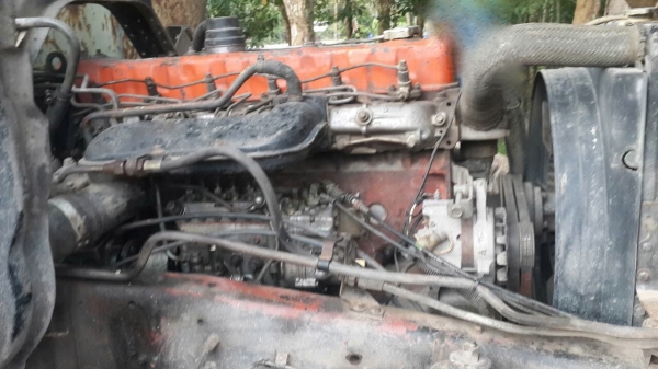 รถอีซูซุ 10 ล้อ ท้ายลาด เปลื่ยนเครื่อง 240 แรงม้า.    สนใจติดต่อ  081 - 6079515