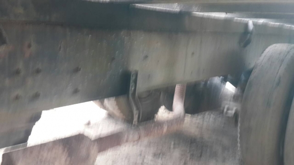 รถอีซูซุ 10 ล้อ ท้ายลาด เปลื่ยนเครื่อง 240 แรงม้า.    สนใจติดต่อ  081 - 6079515