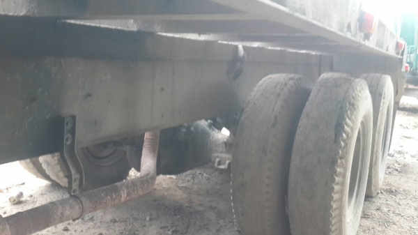 รถอีซูซุ 10 ล้อ ท้ายลาด เปลื่ยนเครื่อง 240 แรงม้า.    สนใจติดต่อ  081 - 6079515