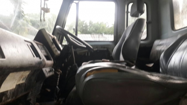 รถอีซูซุ 10 ล้อ ท้ายลาด เปลื่ยนเครื่อง 240 แรงม้า.    สนใจติดต่อ  081 - 6079515