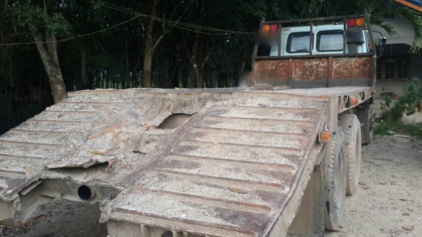 รถอีซูซุ 10 ล้อ ท้ายลาด เปลื่ยนเครื่อง 240 แรงม้า.    สนใจติดต่อ  081 - 6079515