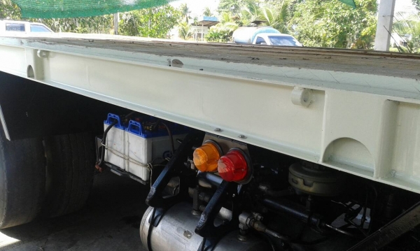 รถฮีโน่ 12 ล้อ ท้ายลาด ( เปอร์เฟีย. )  320 แรงม้า. ปี 53    สนใจติดต่อ  081 - 6079515