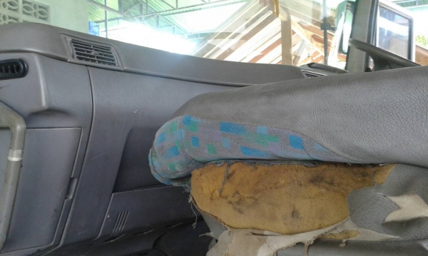 รถฮีโน่ 12 ล้อ ท้ายลาด ( เปอร์เฟีย. )  320 แรงม้า. ปี 53    สนใจติดต่อ  081 - 6079515