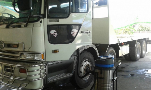 รถฮีโน่ 12 ล้อ ท้ายลาด ( เปอร์เฟีย. )  320 แรงม้า. ปี 53    สนใจติดต่อ  081 - 6079515