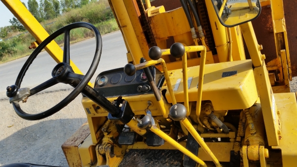 ขายด่วนรถยกดีเซลKOMATSU 2.0ตัน เสาสูง3เมตรงากะดกมีกะบะแถมให้ยางหน้าคู้รถนอกนำเข้ายังไม่เคยใช้งานในเมืองไทยเลยรถพร้อมใช้ขายถูก ขายด่วนรถยกดีเซลKOMATSU 2.0ตัน เสาสูง3เมตรงากะดกมีกะบะแถมให้ยางหน้าคู้รถนอกนำเข้ายังไม่เคยใช้งานในเมืองไทยเลยรถพร้อมใช้ขายถูก