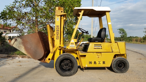 ขายด่วนรถยกดีเซลKOMATSU 2.0ตัน เสาสูง3เมตรงากะดกมีกะบะแถมให้ยางหน้าคู้รถนอกนำเข้ายังไม่เคยใช้งานในเมืองไทยเลยรถพร้อมใช้ขายถูก ขายด่วนรถยกดีเซลKOMATSU 2.0ตัน เสาสูง3เมตรงากะดกมีกะบะแถมให้ยางหน้าคู้รถนอกนำเข้ายังไม่เคยใช้งานในเมืองไทยเลยรถพร้อมใช้ขายถูก