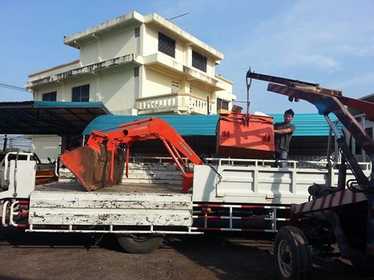 ขายชุดปุ้งกี๋ตักคูโบต้า ผลิต U.S.A  ใส่ L4708 L4508 DI L4508