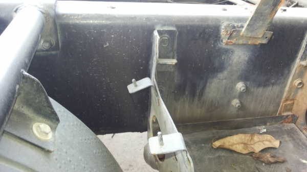 รถอีซูซุ 10 ล้อ หัวลาก FM3M 240 แรงม้า. ปี 39.  ( มีขาย 3 คัน. )   สนใจติดต่อ  081 - 6079515