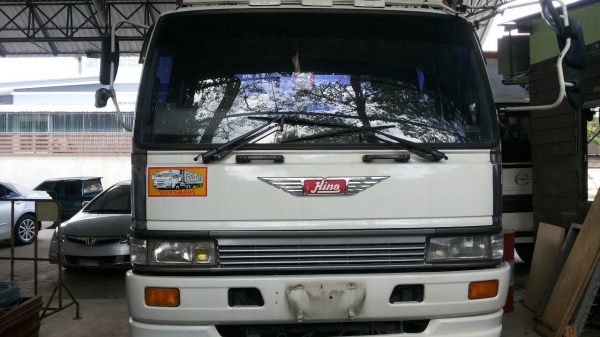 รถอีซูซุ 10 ล้อ หัวลาก FM3M 240 แรงม้า. ปี 39.  ( มีขาย 3 คัน. )   สนใจติดต่อ  081 - 6079515