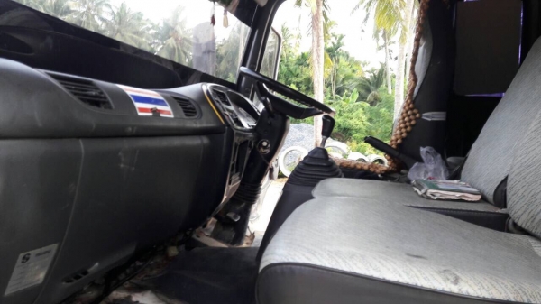 รถอีซุซุ 10 ล้อดั้ม FXZ 270 แรงม้า ปี 39.   สนใจติดต่อ  081 - 6079515