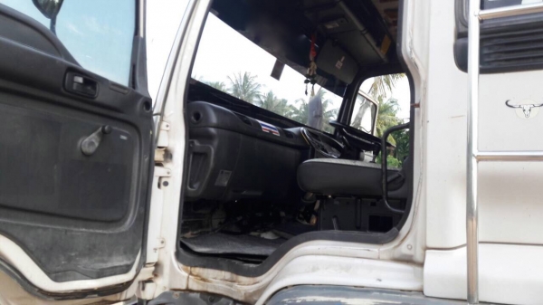 รถอีซุซุ 10 ล้อดั้ม FXZ 270 แรงม้า ปี 39.   สนใจติดต่อ  081 - 6079515