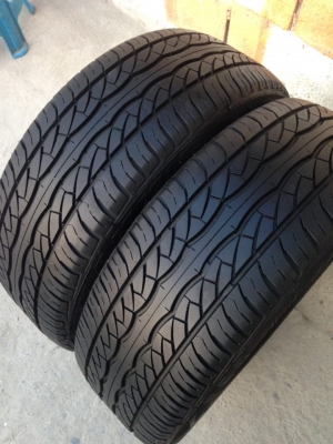 ยาง MAXXIS 195-55-15 ปี 14 2 เส้น 1600 ไม่ควรพลาด สภาพสวยๆไม่บวมไม่กินข้างดอกยางเหลือเยอะเอาไปวิ่งกันใด้อีกยาวค่ะ