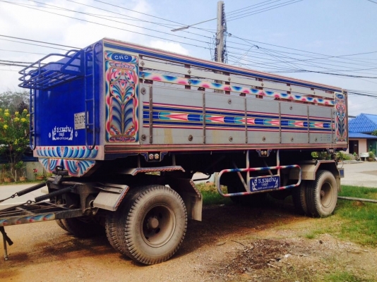 ขายสิบล้อพร้อมพ่วง