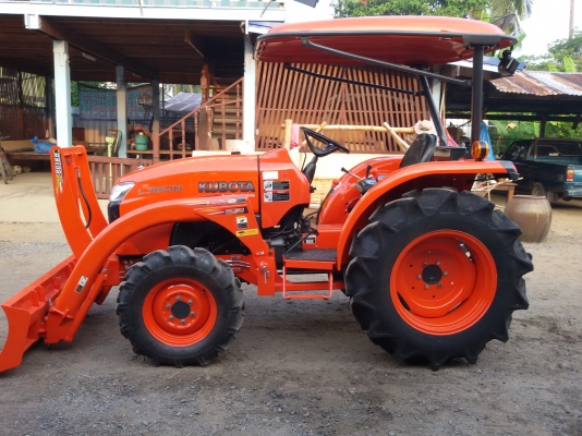 ปัญญาแทรคเตอร์..จัดมาให้ครับ ด่วน!!!คูโบต้า L3608 พร้อมใบมีดคานบน พร้อมผาน6 ตราช้าง ยางหลังใหม่ จัดส่ง อ.โพทะเล จ.พิจิตร