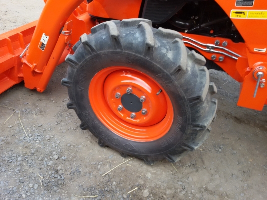 ปัญญาแทรคเตอร์..จัดมาให้ครับ ด่วน!!!คูโบต้า L3608 พร้อมใบมีดคานบน พร้อมผาน6 ตราช้าง ยางหลังใหม่ จัดส่ง อ.โพทะเล จ.พิจิตร