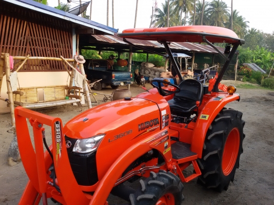 ปัญญาแทรคเตอร์..จัดมาให้ครับ ด่วน!!!คูโบต้า L3608 พร้อมใบมีดคานบน พร้อมผาน6 ตราช้าง ยางหลังใหม่ จัดส่ง อ.โพทะเล จ.พิจิตร