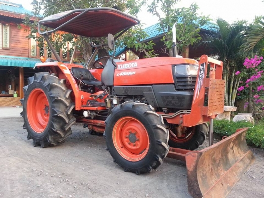 นางฟ้าออกจากไร่มัน....คูโบต้า L4508 DI ผลิต JAPAN ใบมีดดันหน้าตราช้าง