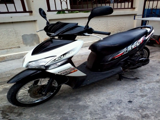 ขายHonda Click รถเดิมสภาพดีพร้อมใช้ ขายHonda Click รถเดิมสภาพดีพร้อมใช้