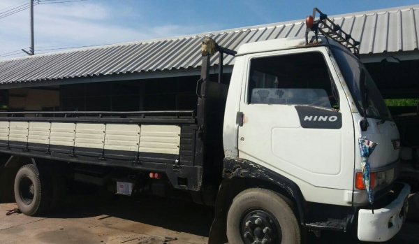 หกล้อ ฮีโน่ FC120ซุปเสีย เครืองดี แคชชีสวยมากๆ ยาว 5.50ม สภาพดีสวยพร้อมใช้ ทะเบียนพร้อมโอน ราคา 328,000บ ราคาเบาๆ